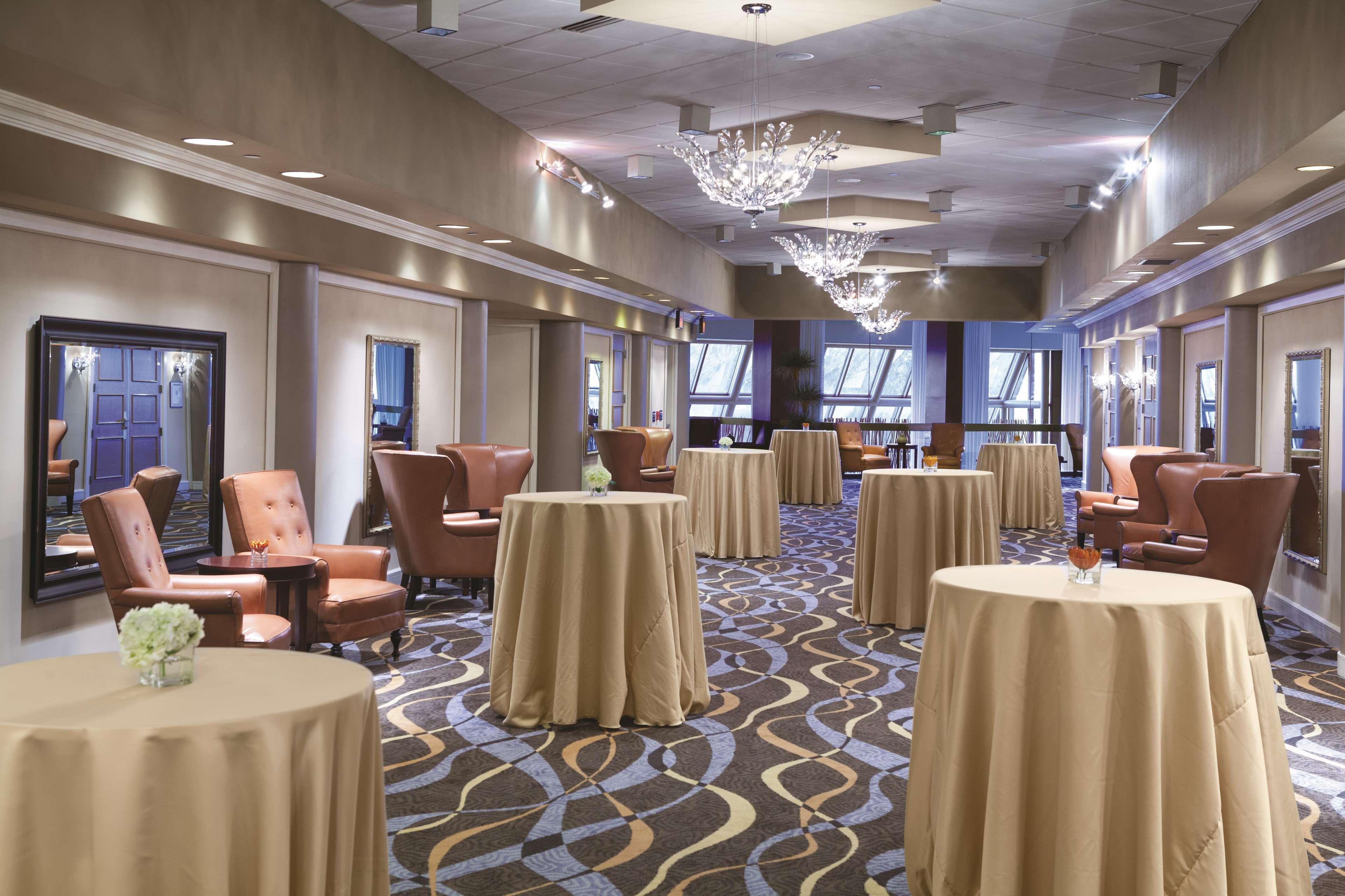 Doubletree By Hilton Orlando Downtown Hotell Exteriör bild